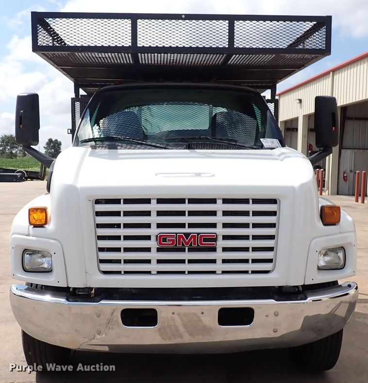image for item DM5018 2005 GMC C6500  flatbed truck
