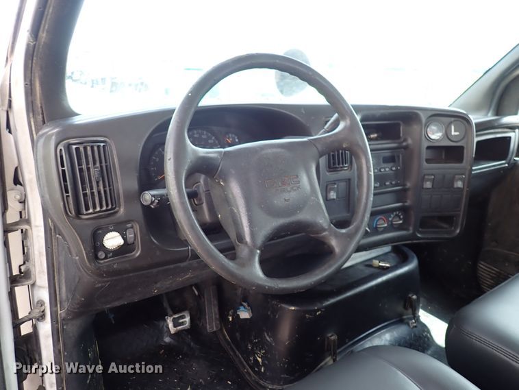 image for item DM5018 2005 GMC C6500  flatbed truck