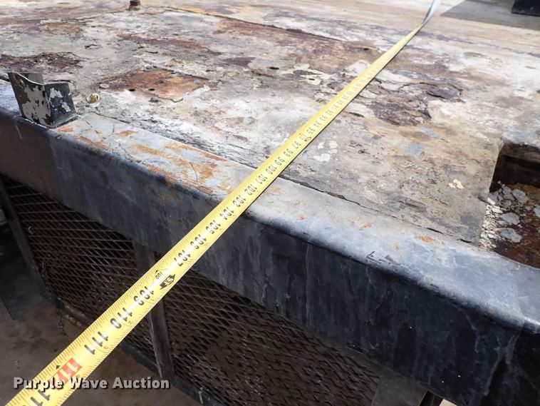 image for item DM5018 2005 GMC C6500  flatbed truck