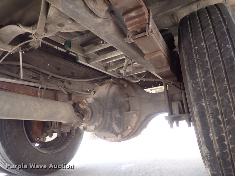 image for item DM5018 2005 GMC C6500  flatbed truck