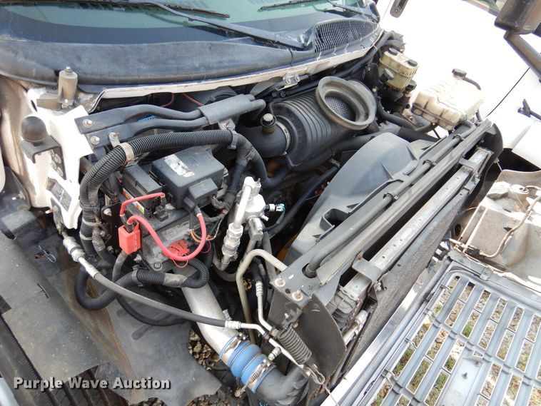 image for item DM5018 2005 GMC C6500  flatbed truck