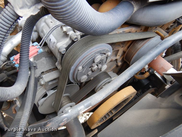 image for item DM5018 2005 GMC C6500  flatbed truck