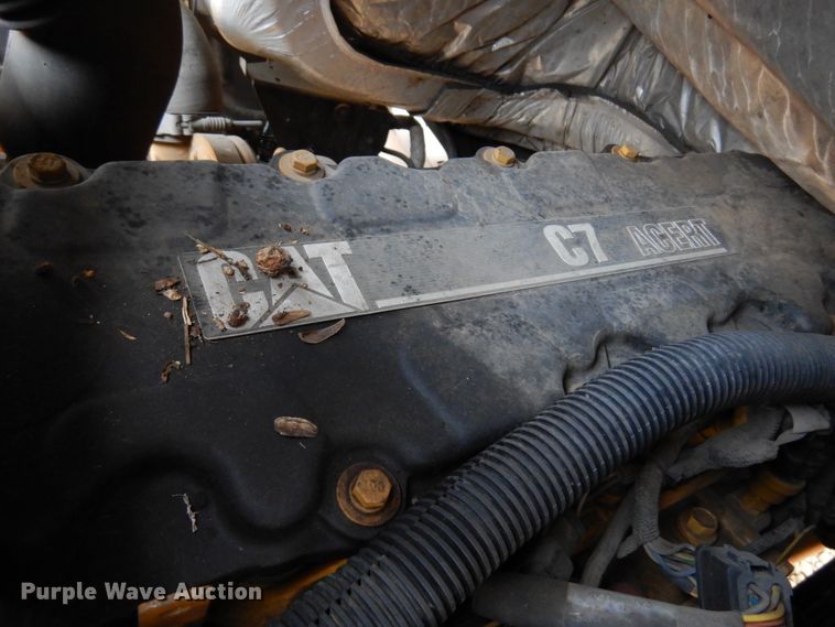 image for item DM5018 2005 GMC C6500  flatbed truck