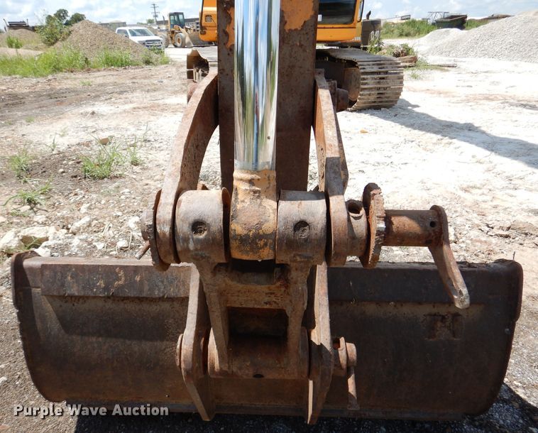 image for item DM6411 2004 Hyundai Robex 290-LC-7  long reach excavator