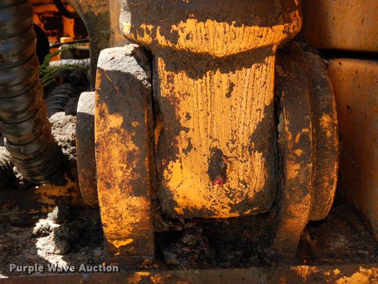 image for item DM6411 2004 Hyundai Robex 290-LC-7  long reach excavator