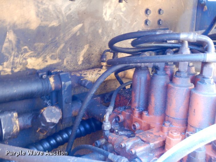 image for item DM6411 2004 Hyundai Robex 290-LC-7  long reach excavator