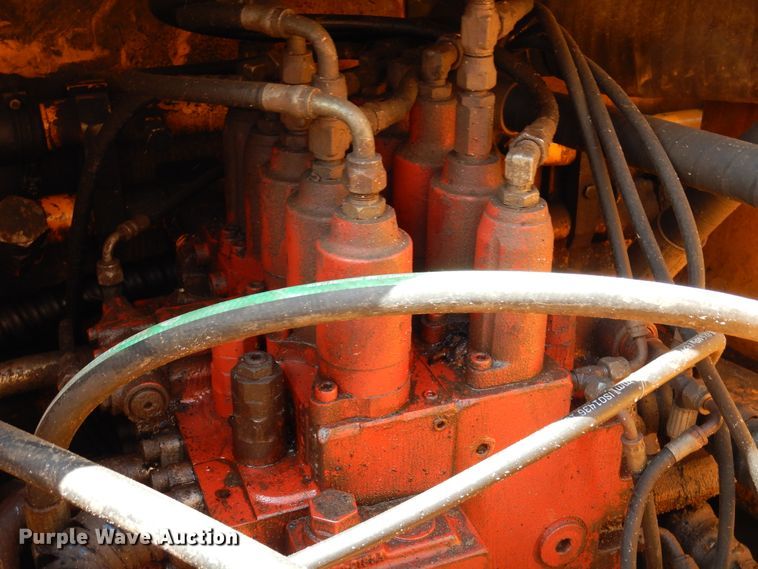 image for item DM6411 2004 Hyundai Robex 290-LC-7  long reach excavator