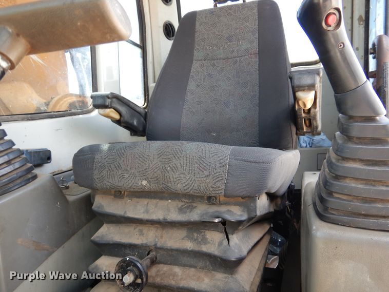 image for item DM6411 2004 Hyundai Robex 290-LC-7  long reach excavator