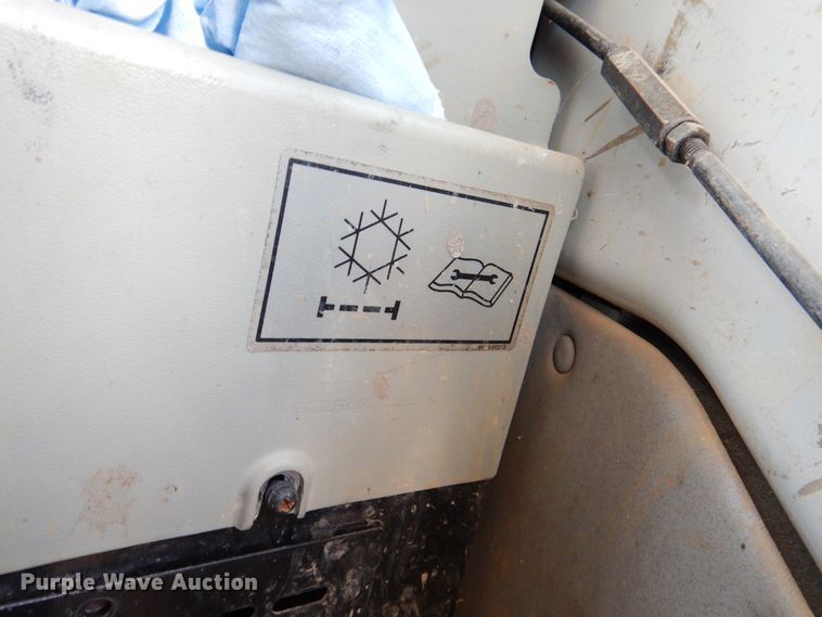 image for item DM6411 2004 Hyundai Robex 290-LC-7  long reach excavator