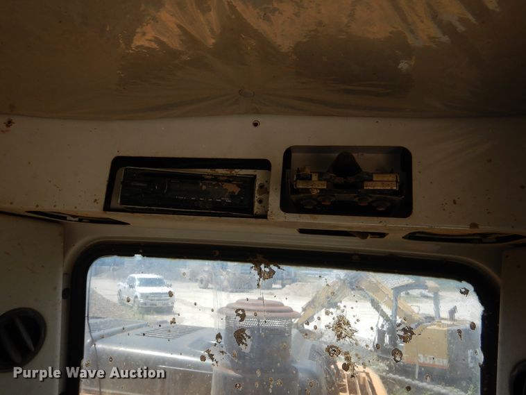 image for item DM6411 2004 Hyundai Robex 290-LC-7  long reach excavator