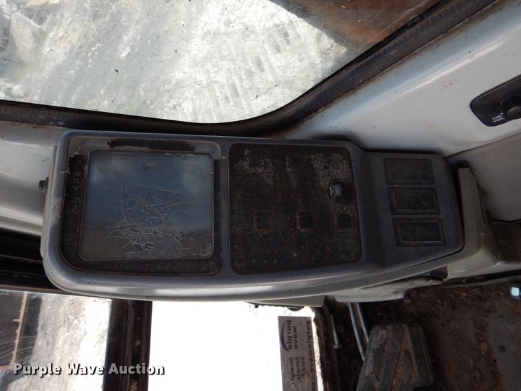 image for item DM6411 2004 Hyundai Robex 290-LC-7  long reach excavator