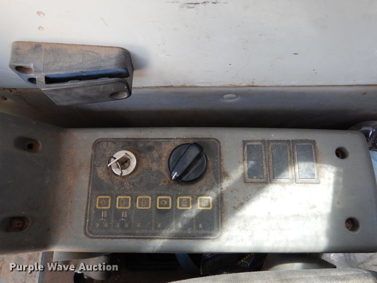 image for item DM6411 2004 Hyundai Robex 290-LC-7  long reach excavator