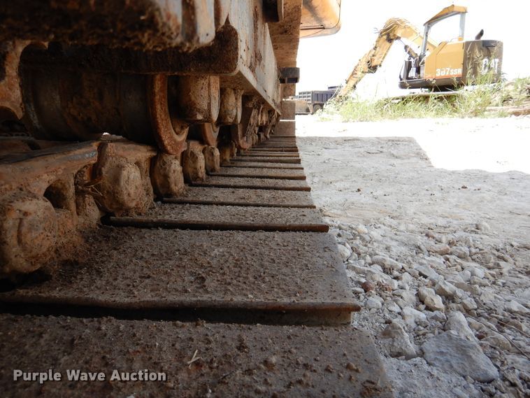 image for item DM6411 2004 Hyundai Robex 290-LC-7  long reach excavator