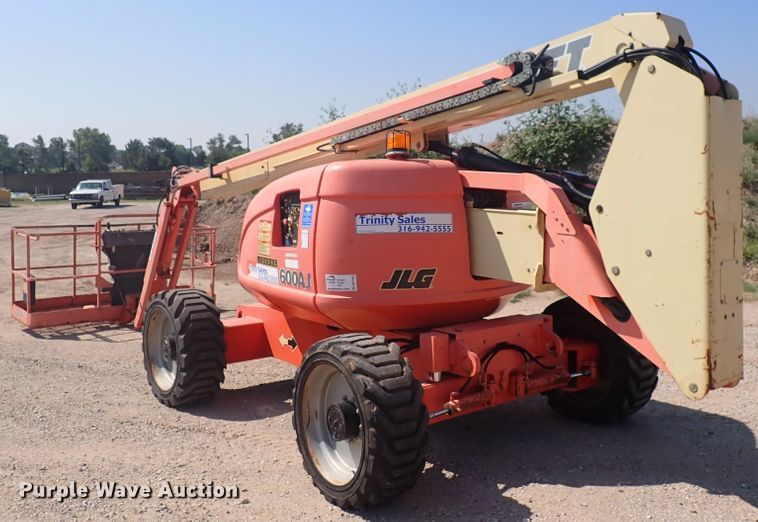 image for item DN1943 2005 JLG 600AJ  boom lift