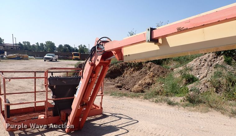 image for item DN1943 2005 JLG 600AJ  boom lift