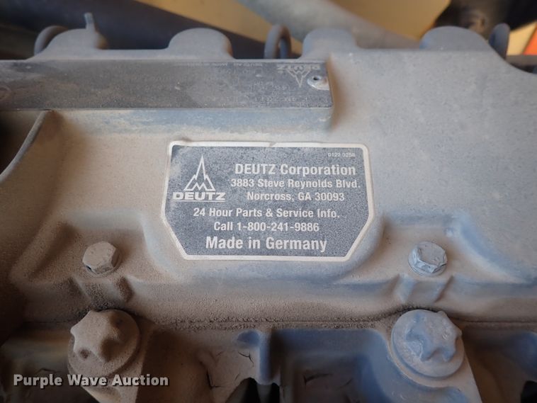 image for item DN1943 2005 JLG 600AJ  boom lift