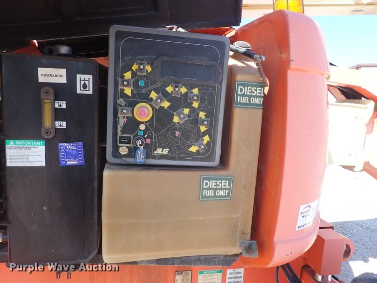 image for item DN1943 2005 JLG 600AJ  boom lift