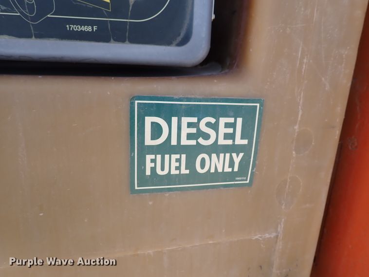 image for item DN1943 2005 JLG 600AJ  boom lift