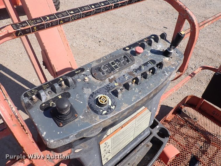 image for item DN1943 2005 JLG 600AJ  boom lift