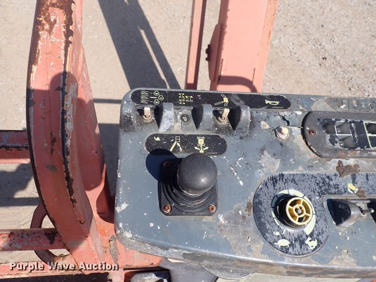 image for item DN1943 2005 JLG 600AJ  boom lift