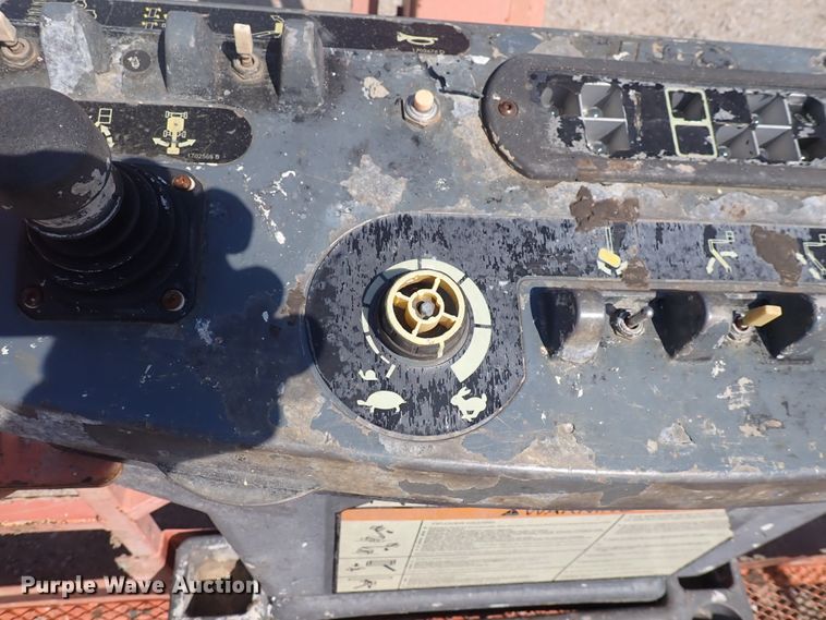 image for item DN1943 2005 JLG 600AJ  boom lift