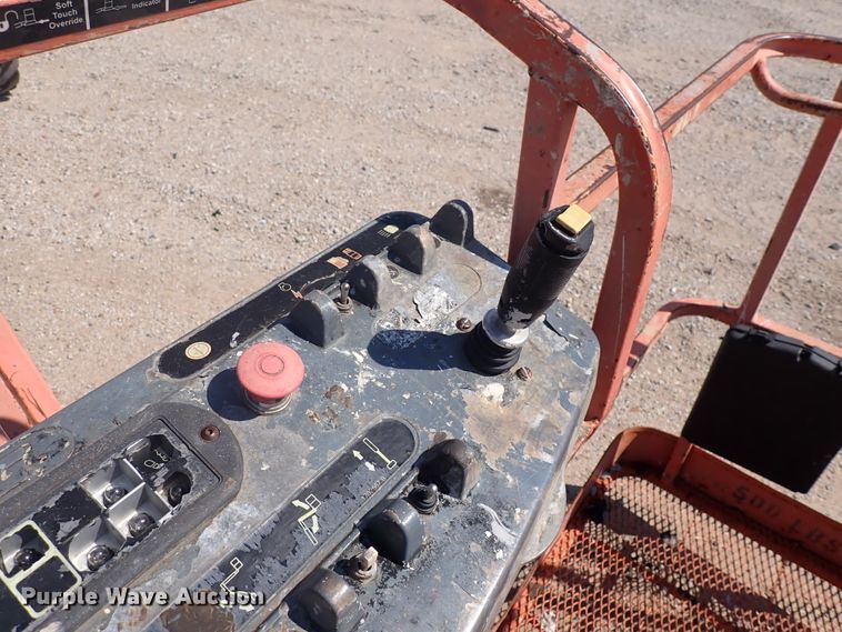 image for item DN1943 2005 JLG 600AJ  boom lift