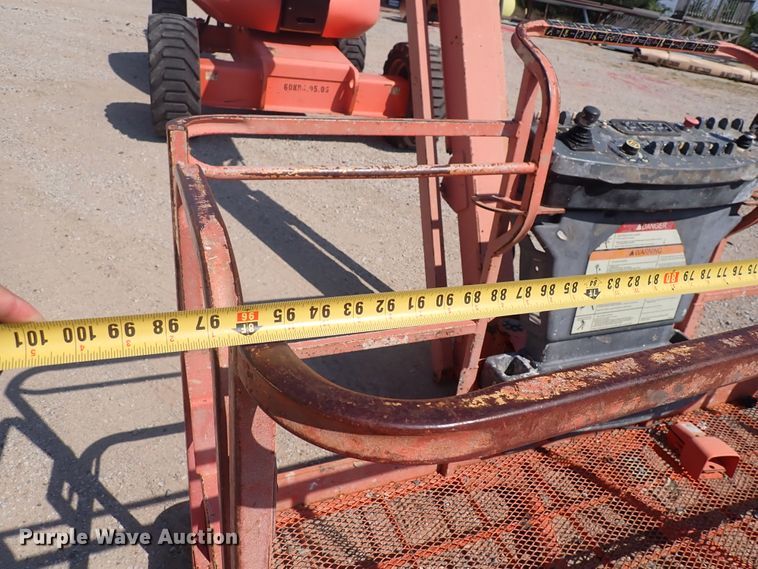 image for item DN1943 2005 JLG 600AJ  boom lift