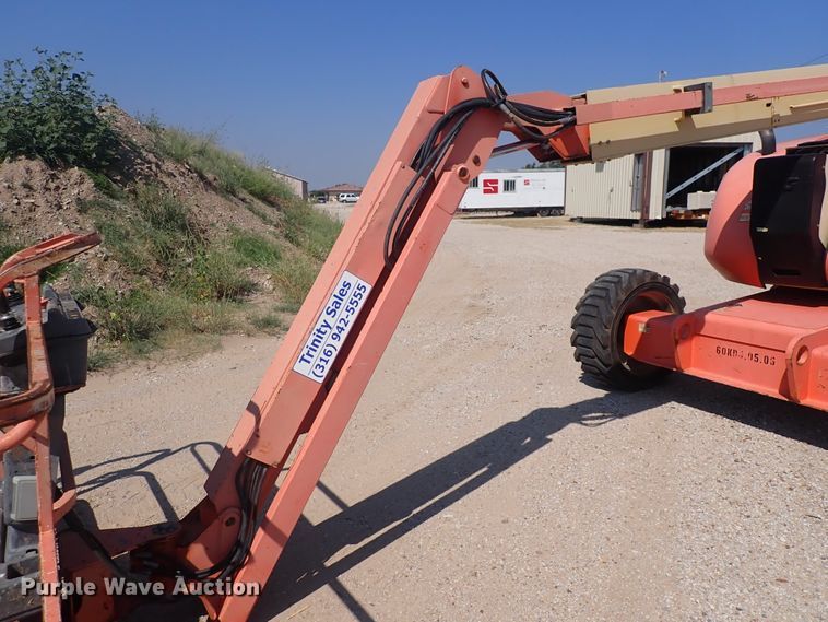 image for item DN1943 2005 JLG 600AJ  boom lift