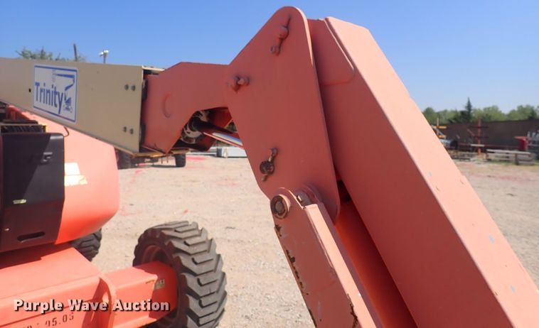 image for item DN1943 2005 JLG 600AJ  boom lift
