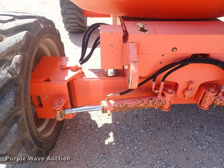 image for item DN1943 2005 JLG 600AJ  boom lift