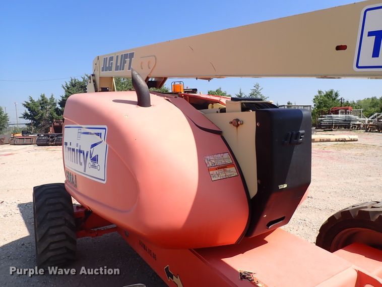image for item DN1943 2005 JLG 600AJ  boom lift