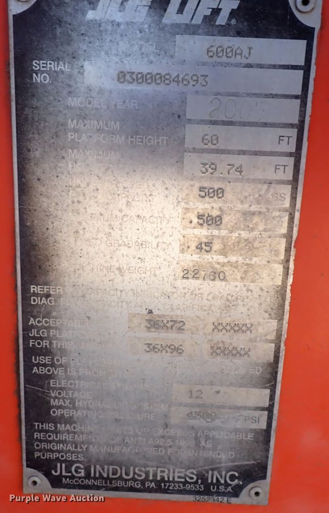 image for item DN1943 2005 JLG 600AJ  boom lift