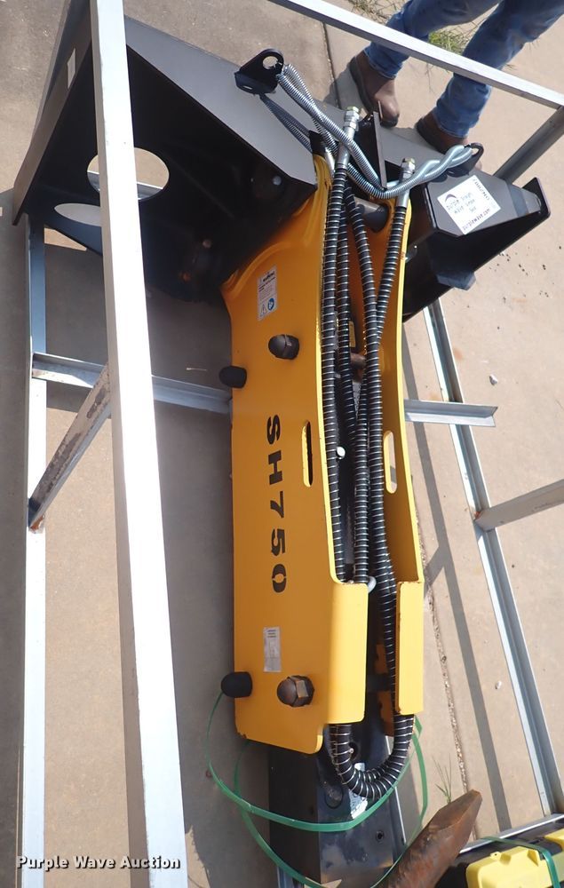 image for item DN2007 SH750 skid steer breaker