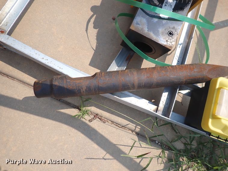 image for item DN2007 SH750 skid steer breaker