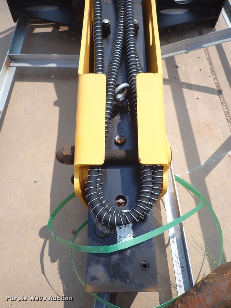 image for item DN2007 SH750 skid steer breaker