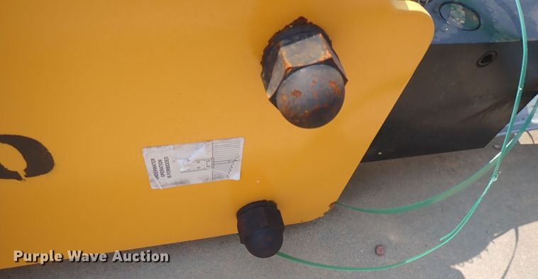 image for item DN2007 SH750 skid steer breaker