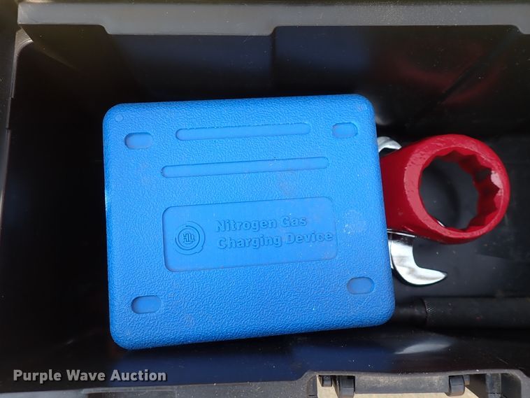 image for item DN2007 SH750 skid steer breaker