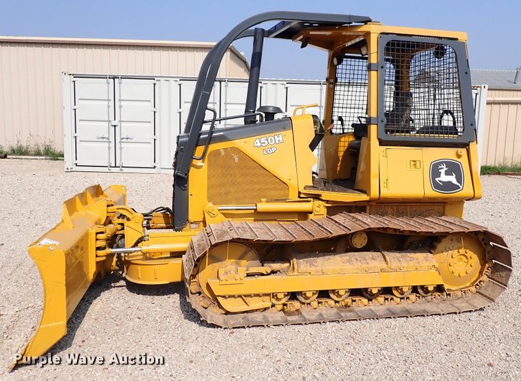 image for item DN2015 2001 John Deere 450H LGP  dozer