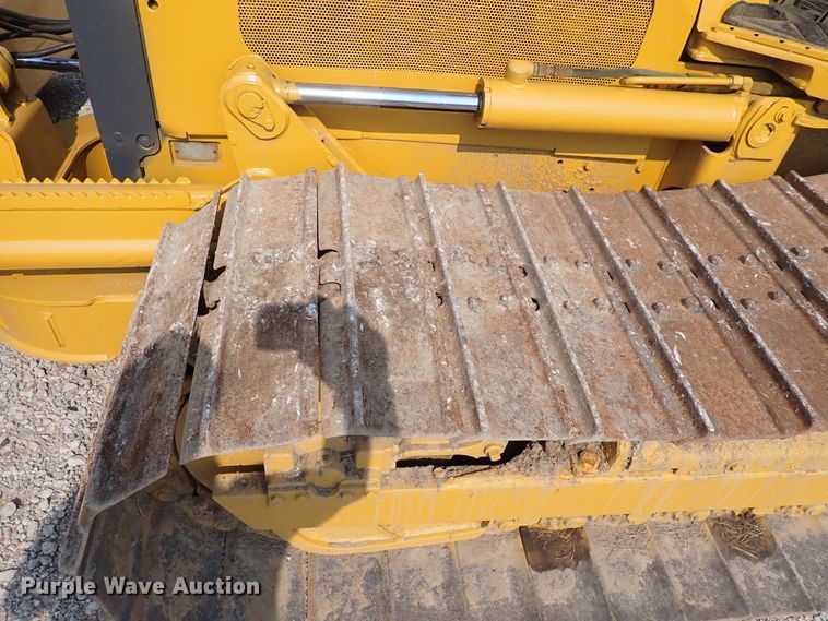 image for item DN2015 2001 John Deere 450H LGP  dozer