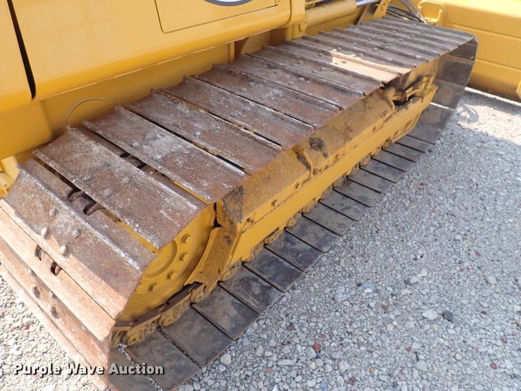 image for item DN2015 2001 John Deere 450H LGP  dozer