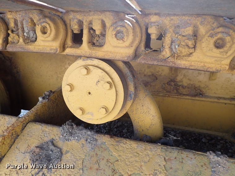 image for item DN2015 2001 John Deere 450H LGP  dozer