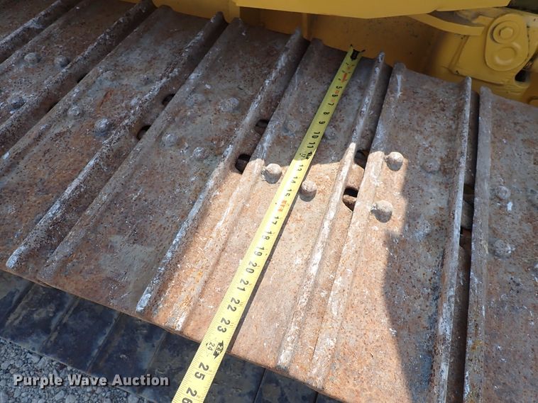 image for item DN2015 2001 John Deere 450H LGP  dozer