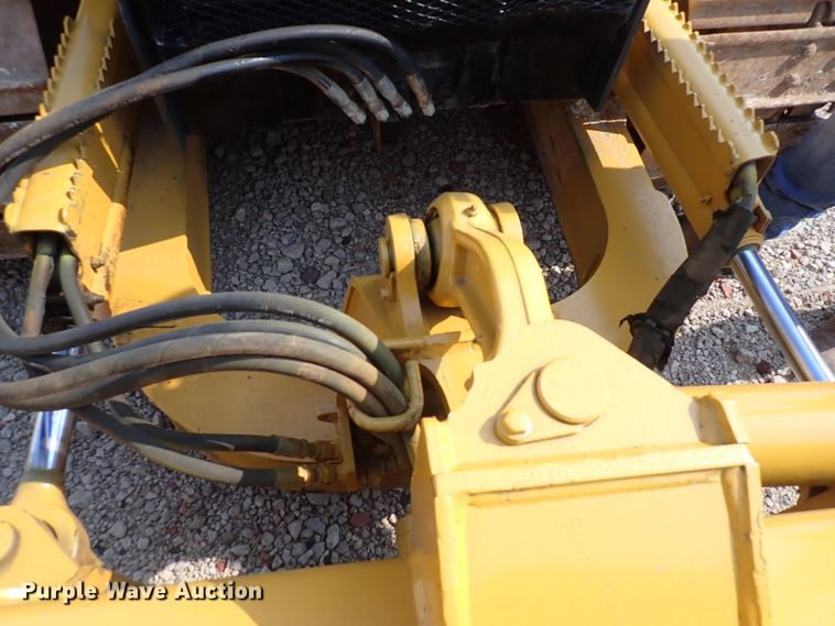 image for item DN2015 2001 John Deere 450H LGP  dozer