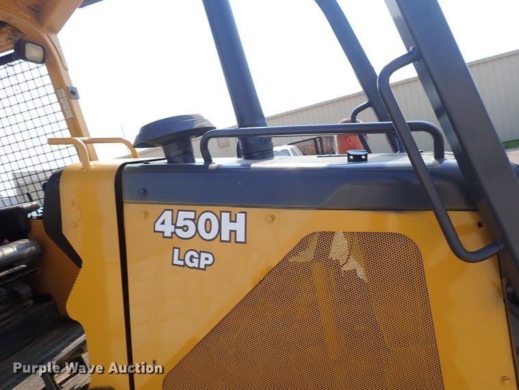 image for item DN2015 2001 John Deere 450H LGP  dozer
