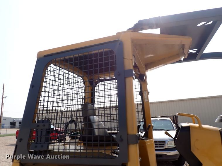 image for item DN2015 2001 John Deere 450H LGP  dozer