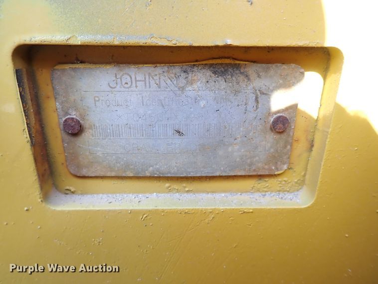 image for item DN2015 2001 John Deere 450H LGP  dozer