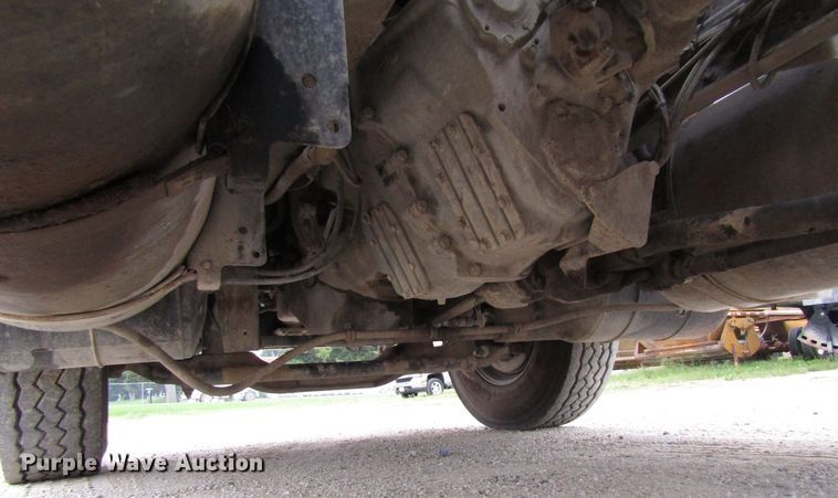 image for item EV9298 2005 Mack CV713  semi truck