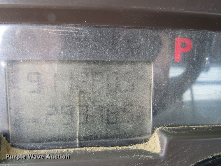 image for item EV9298 2005 Mack CV713  semi truck