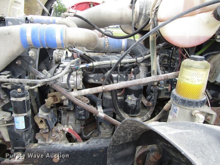 image for item EV9298 2005 Mack CV713  semi truck