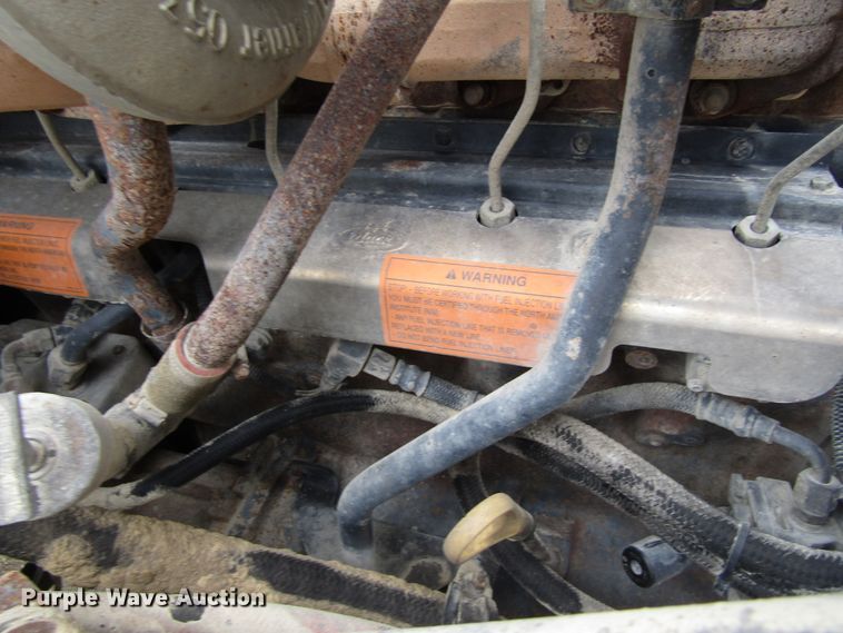 image for item EV9298 2005 Mack CV713  semi truck